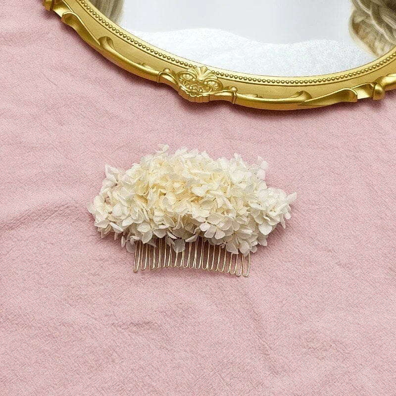 Peigne en Fleurs Blanches Hortensias Stabilisés Maison Gaya Peigne en fleurs séchées