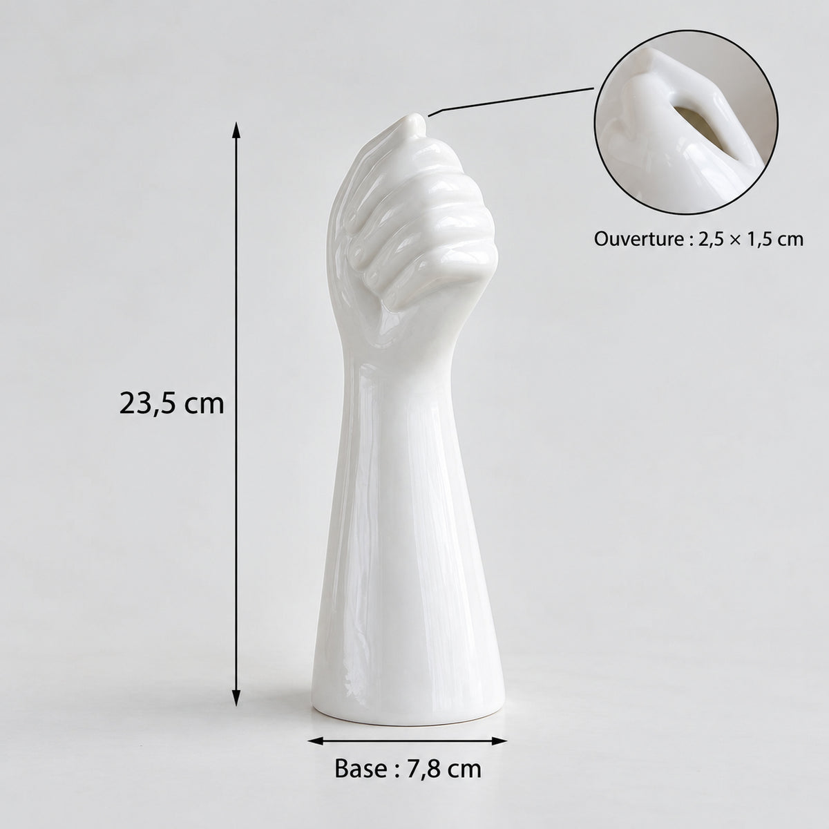 Vase Main Fermée blanc — hauteur 23,5 cm, base 7,8 cm, ouverture 2,5 × 1,5 cm — Maison Gaya